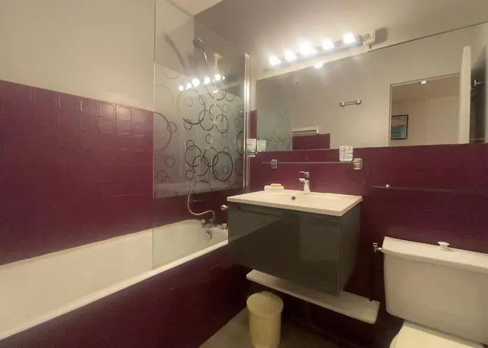 T2 De Charme Avec Parking Privé, à 100m De La Plage, En Plein Cœur D'arcachon - Fr-1-374-216